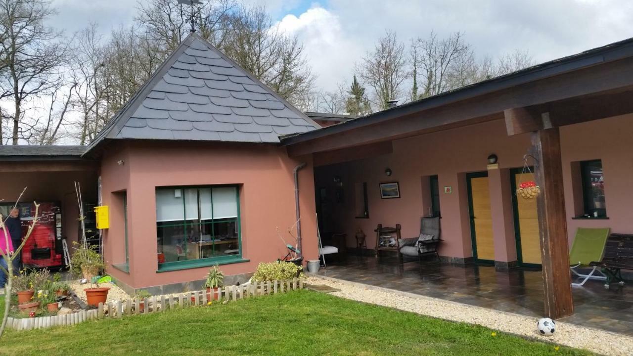 Albergue Paloma Y Lena Sarria Exteriör bild