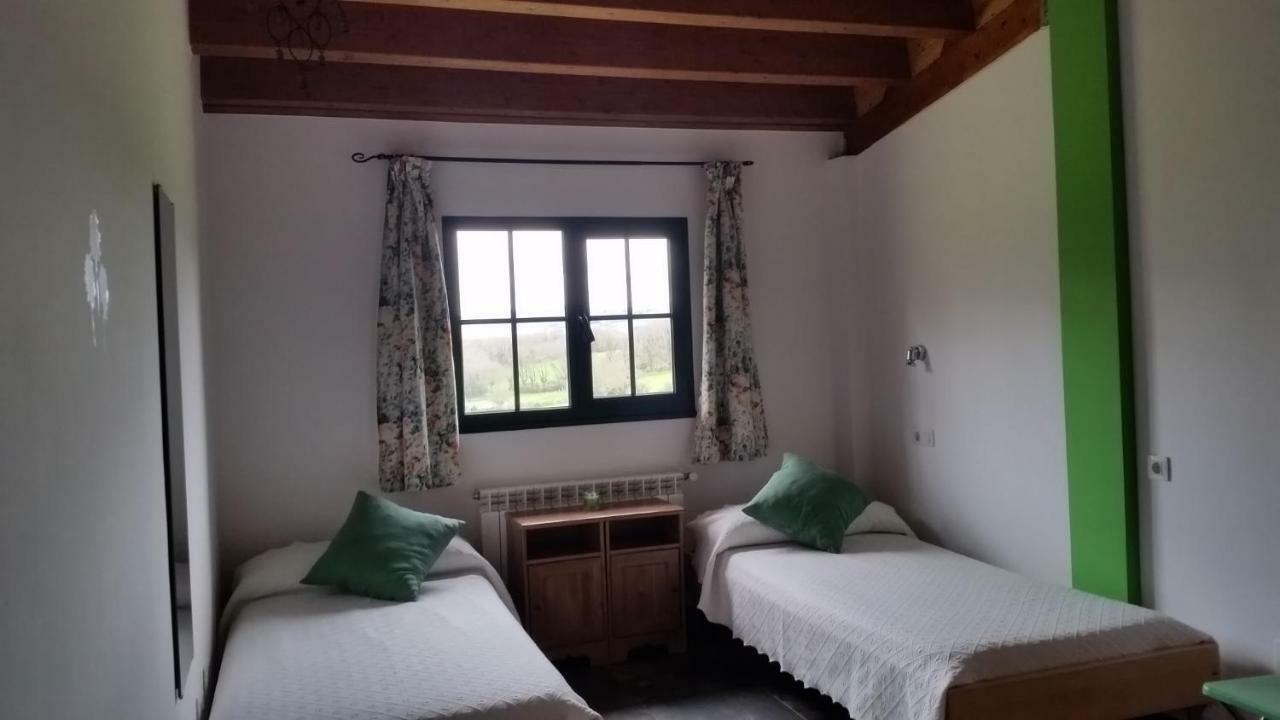 Albergue Paloma Y Lena Sarria Exteriör bild