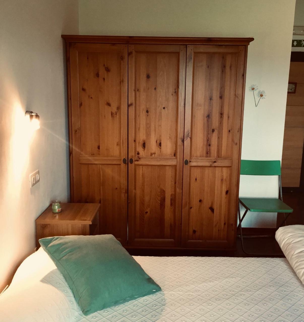 Albergue Paloma Y Lena Sarria Exteriör bild